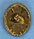  Wound Badge in Black 1939 maker marked L/11 thumbnail